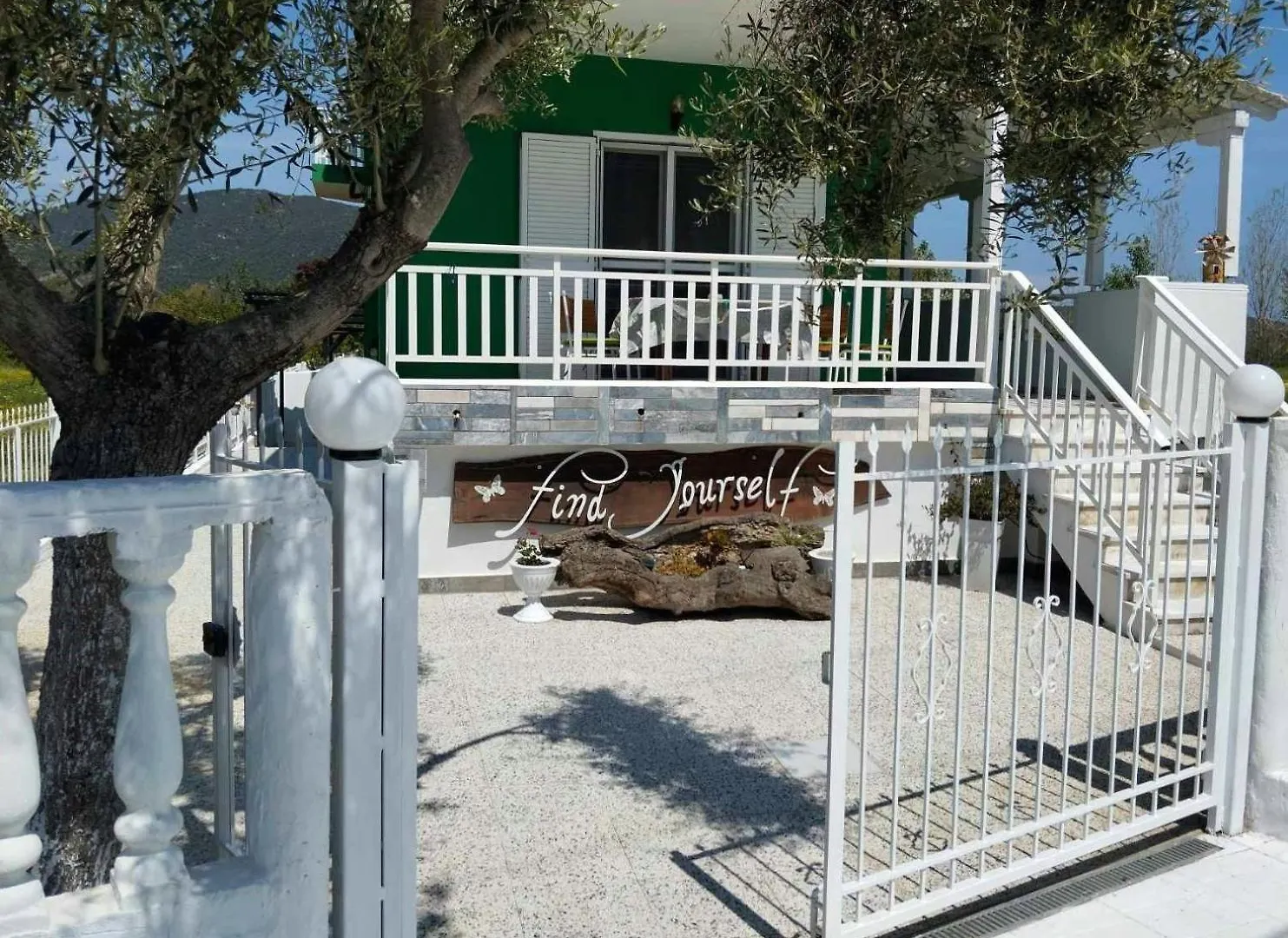 Find Yourself 1 - Sikia Greece